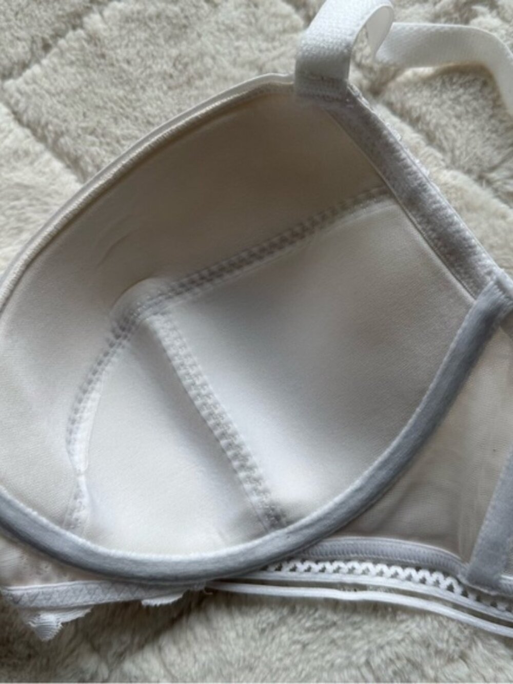 ASOS X Figleaves | Cream Harper Lace Plunge Bra | Size 32F - Picture 13 of 14